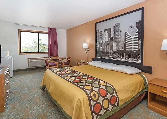 Super 8 By Wyndham Bourbonnais/kankakee Area