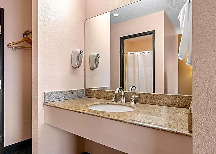 Hotel Super 8 By Wyndham Bourbonnais/kankakee Area Bourbonnais