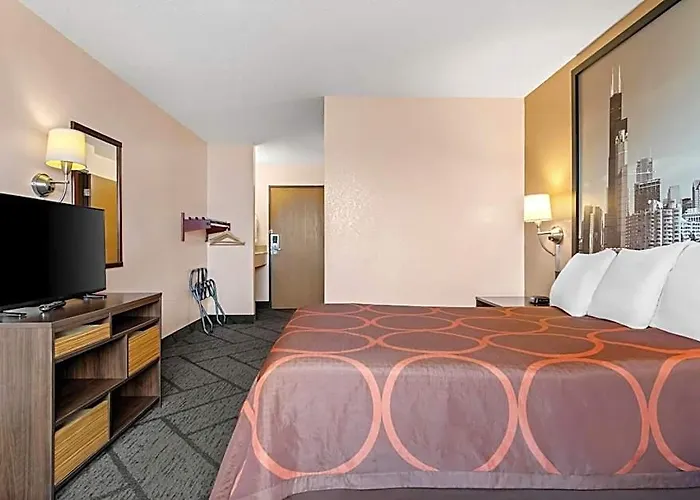 Super 8 By Wyndham Bourbonnais/kankakee Area Hotel 2*