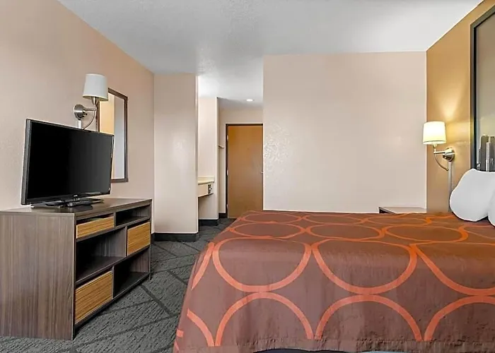 Super 8 By Wyndham Bourbonnais/kankakee Area Hotel 2*